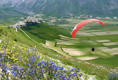 Voyages parapente à Castelluccio di Norcia