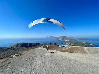 Vacances en voilier et parapente en Corse